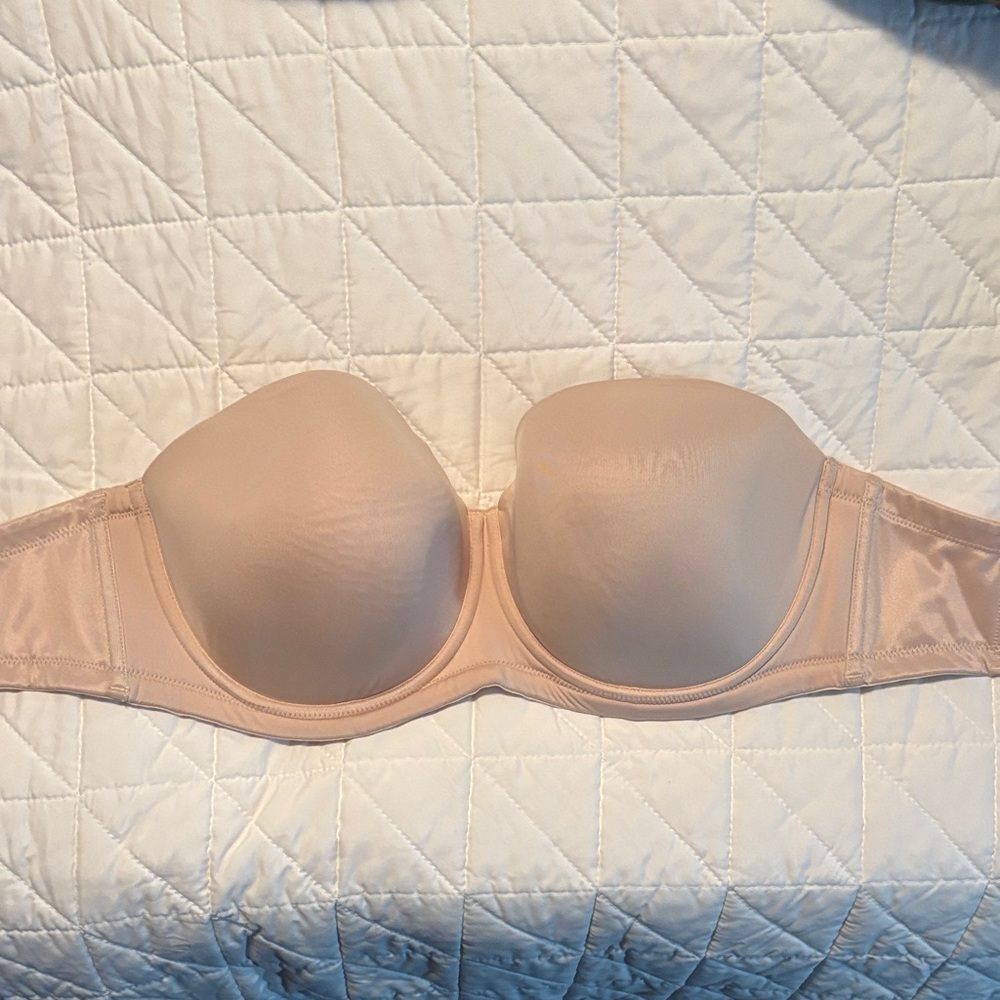 Wacoal Cream Strapless Bra